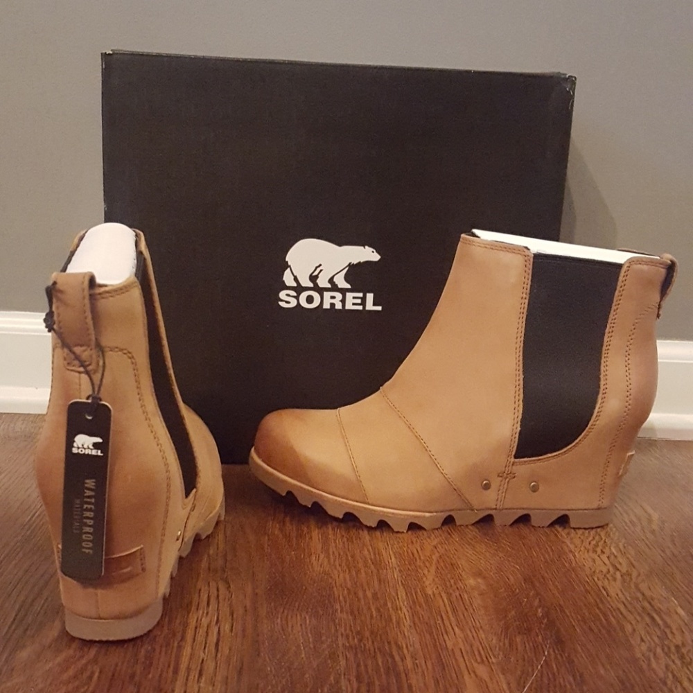 Sorel Lea Wedge - size 9
